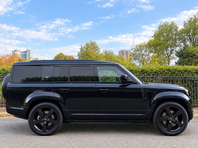 2023 (23) Land Rover Defender 130 3.0 P400 MHEV X-Dynamic SE SUV 5dr Petrol Auto 4WD Euro 6 (s/s) (400 ps)